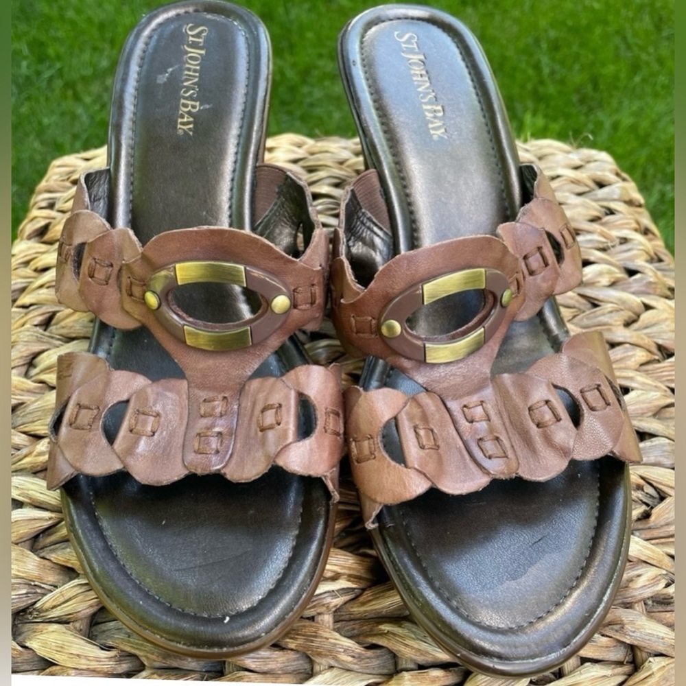 St John’s Bay Boho Brown Woven Genuine Leather Mule Slide 3” Wedge Sandals. 8.5